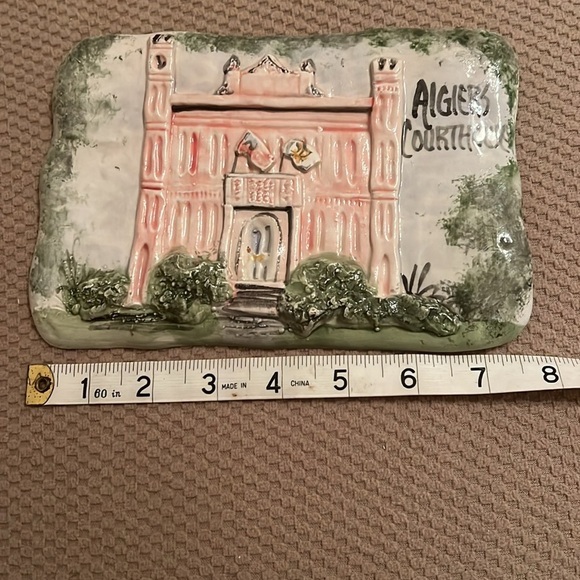 Jenise NcCardell Algiers Courthouse New Orleans, Louisiana - Picture 5 of 7